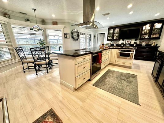 Dining room, Interior, Kitchen, Pendant Lights, Recessed Lighting, Wood Texture Flooring