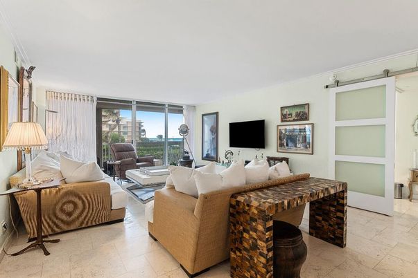 Interior, Living room