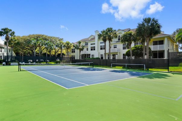 Exterior, Tennis Courts