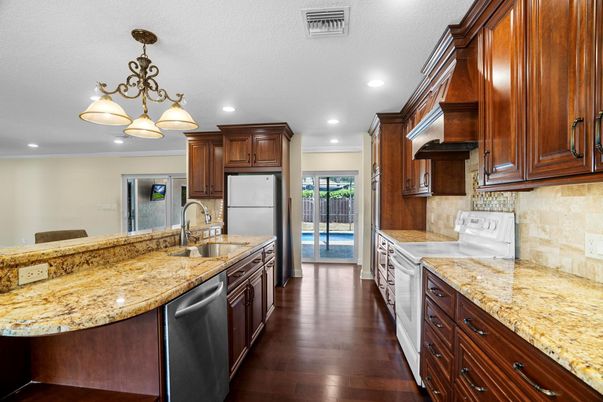Interior, Kitchen, Pendant Lights, Recessed Lighting, Wood Texture Flooring