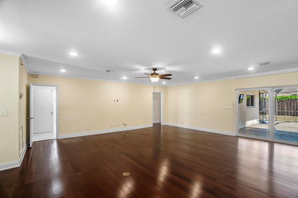 Empty room, Interior, Recessed Lighting, Wood Texture Flooring