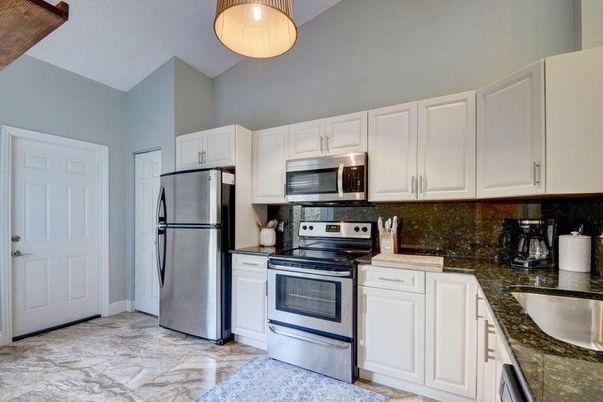 Interior, Kitchen, Pendant Lights, Stainless Steel Appliances