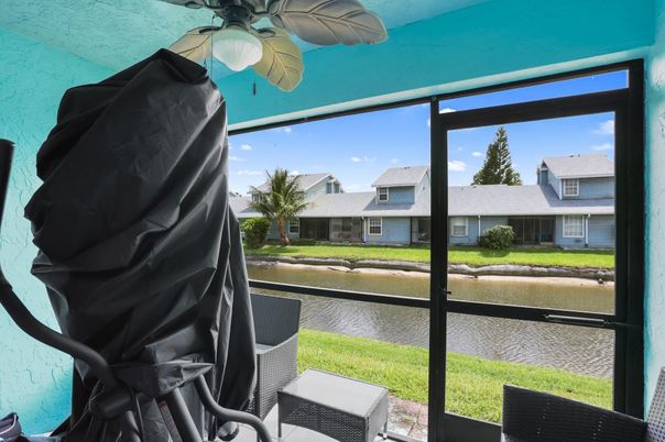 Interior, Sun Room, Water