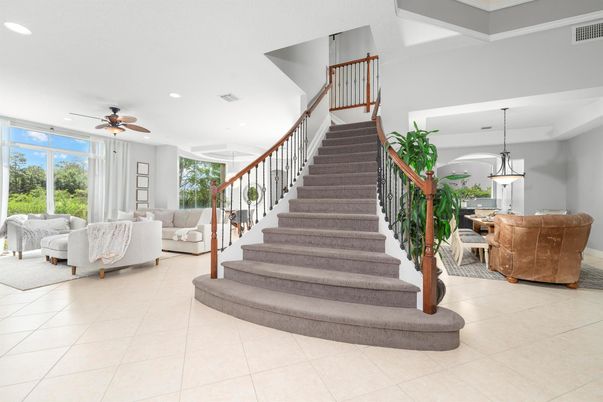 Dining room, Interior, Living room, Pendant Lights, Recessed Lighting