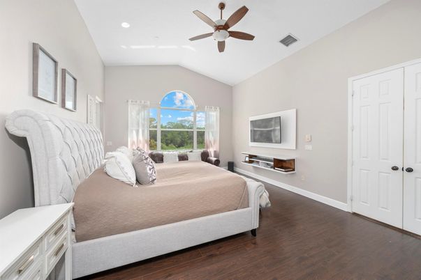 Bedroom, Interior, Recessed Lighting, Wood Texture Flooring