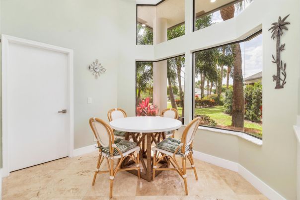 Dining room, Interior