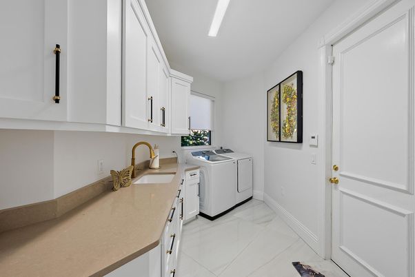 Interior, Washer