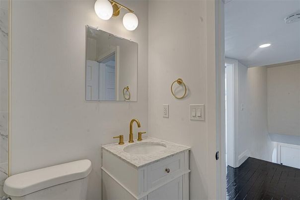 Bathroom, Interior, Recessed Lighting, Wood Texture Flooring