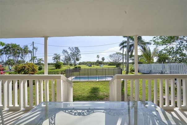 Exterior, Pool, Other