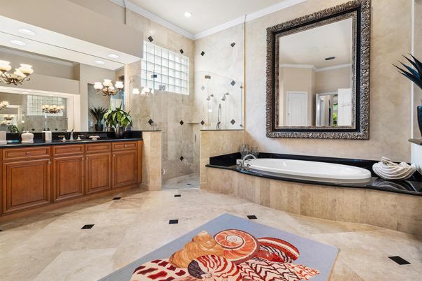 Bathroom, Dual Sink Vanities, Interior, Recessed Lighting