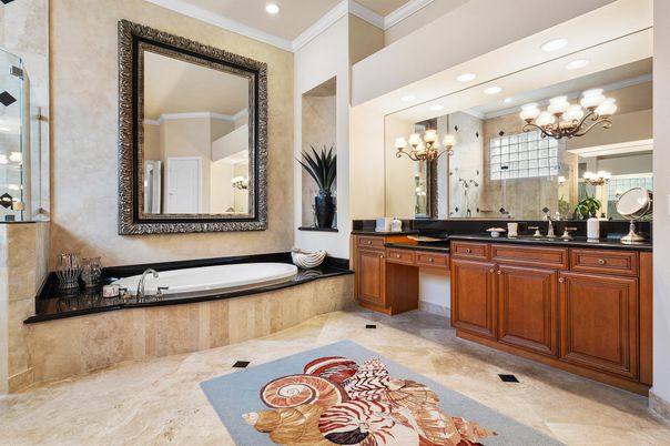 Bathroom, Dual Sink Vanities, Interior, Recessed Lighting