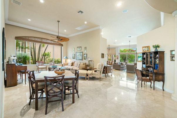 Dining room, Interior, Living room, Pendant Lights, Recessed Lighting