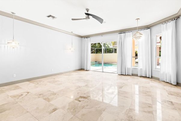 Chandelier, Empty room, Interior, Pendant Lights