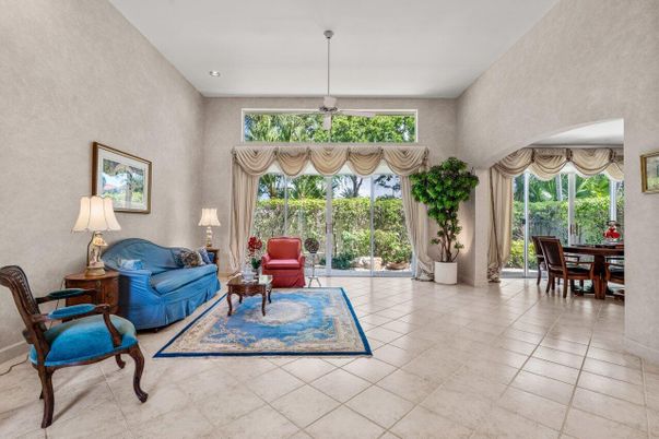 Dining room, Interior, Living room, Recessed Lighting