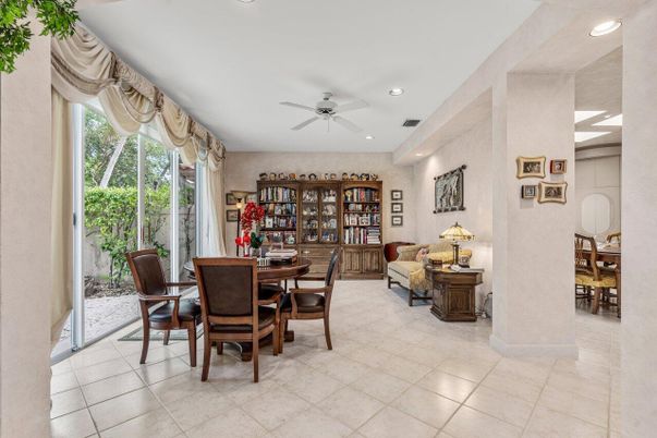 Dining room, Interior, Recessed Lighting