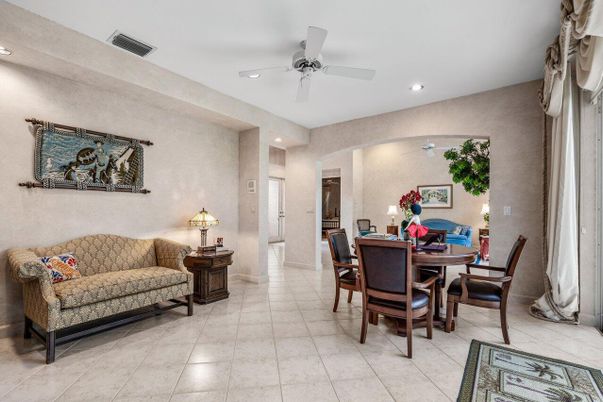 Dining room, Interior, Recessed Lighting