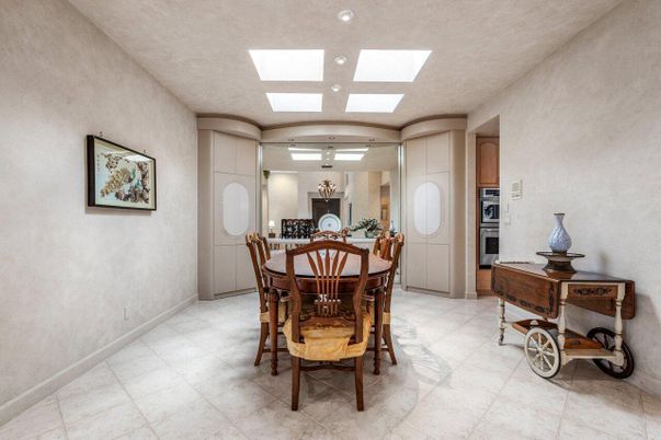 Dining room, Interior, Kitchen, Recessed Lighting