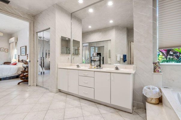 Bathroom, Bedroom, Dual Sink Vanities, Interior, Recessed Lighting