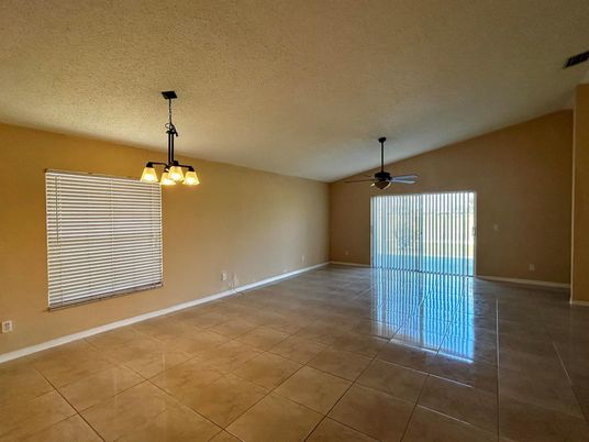 Empty room, Interior, Pendant Lights