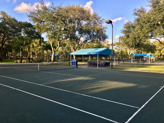 Exterior, Tennis Courts