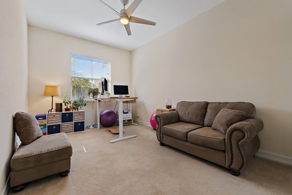 Home Office, Interior
