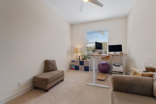 Home Office, Interior