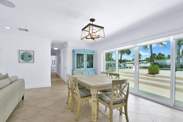 Dining room, Interior, Recessed Lighting