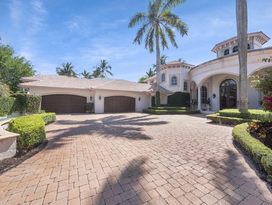Attached, Exterior, Facade, Spanish Mediterranean