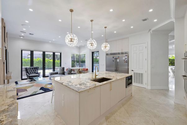 Interior, Kitchen, Living room, Pendant Lights, Recessed Lighting, Stainless Steel Appliances