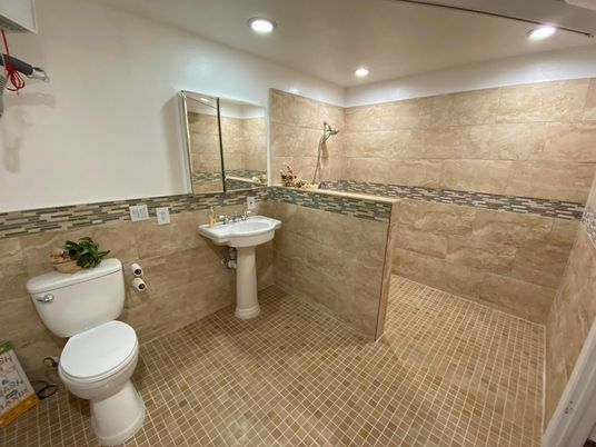 Bathroom, Interior, Recessed Lighting