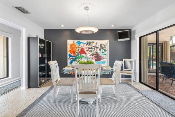 Dining room, Interior, Pendant Lights, Recessed Lighting