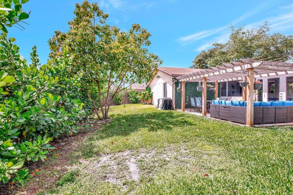 Backyard, Exterior, Hot Tub