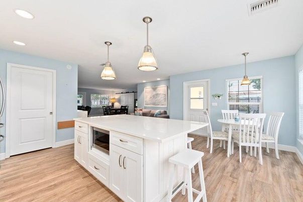 Dining room, Interior, Kitchen, Pendant Lights, Recessed Lighting, Wood Texture Flooring