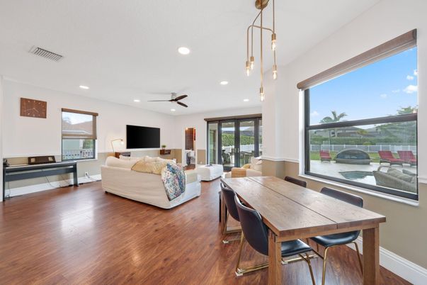Dining room, Interior, Living room, Pendant Lights, Recessed Lighting, Wood Texture Flooring