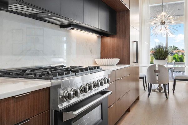 Dining room, Interior, Kitchen, Pendant Lights, Stainless Steel Appliances, Wood Texture Flooring
