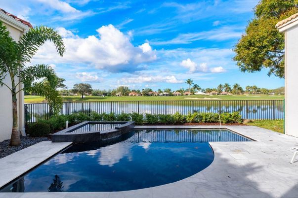 Exterior, Pool, Water