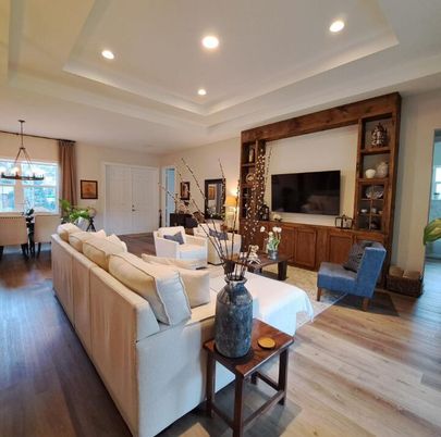 Dining room, Interior, Living room, Pendant Lights, Recessed Lighting, Wood Texture Flooring