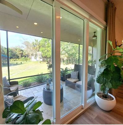 Interior, Recessed Lighting, Sun Room, Wood Texture Flooring