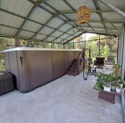 Exterior, Hot Tub