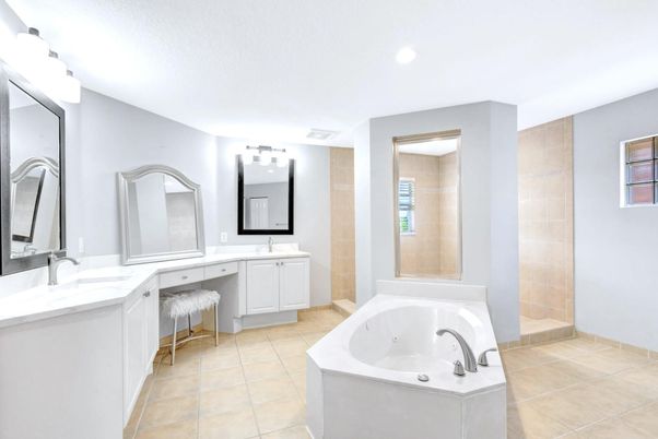 Bathroom, Dual Sink Vanities, Interior, Recessed Lighting