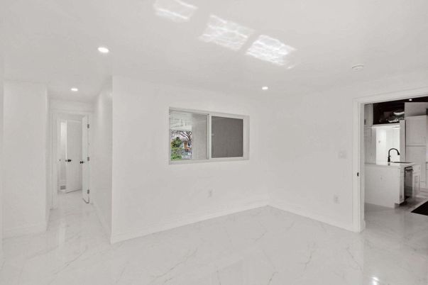 Empty room, Interior, Kitchen, Marble, Recessed Lighting