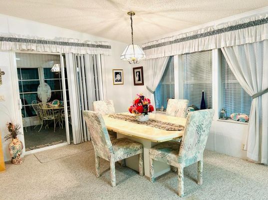 Dining room, Interior, Pendant Lights