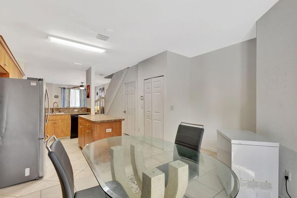 Dining room, Interior, Kitchen, Recessed Lighting