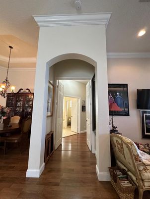 Chandelier, Dining room, Interior, Recessed Lighting, Wood Texture Flooring