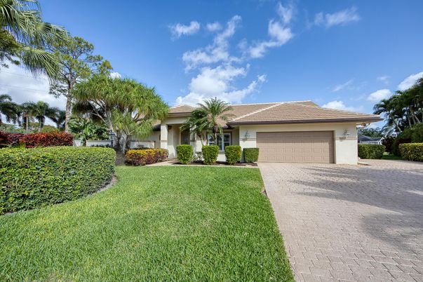 Attached, Backyard, Exterior, Facade, Ranch