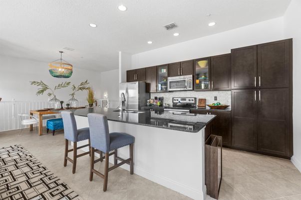 Dining room, Interior, Kitchen, Pendant Lights, Recessed Lighting, Stainless Steel Appliances