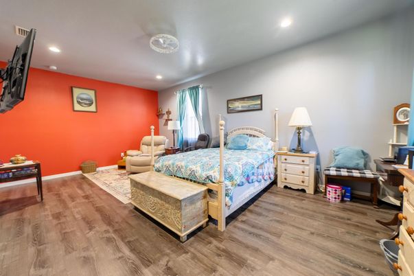 Bedroom, Interior, Recessed Lighting, Wood Texture Flooring