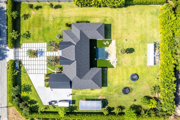 Exterior, Drone