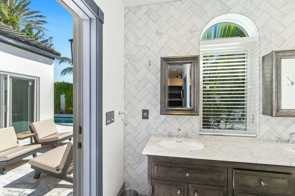 Bathroom, Exterior