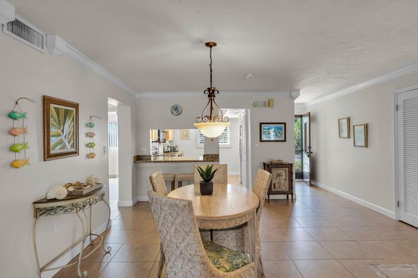 Dining room, Interior, Pendant Lights